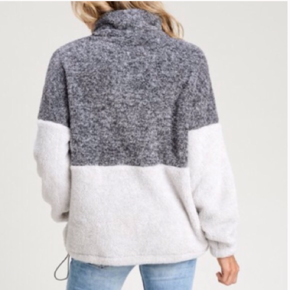 New S or M Irresistibly Soft Pullover Sweater - Picture 7 of 8